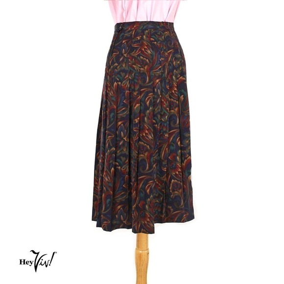 Vintage Pleated Skirt in Muted Earth Tones Made in Hong Kong - 8P - Hey Viv - Picture 3 of 5